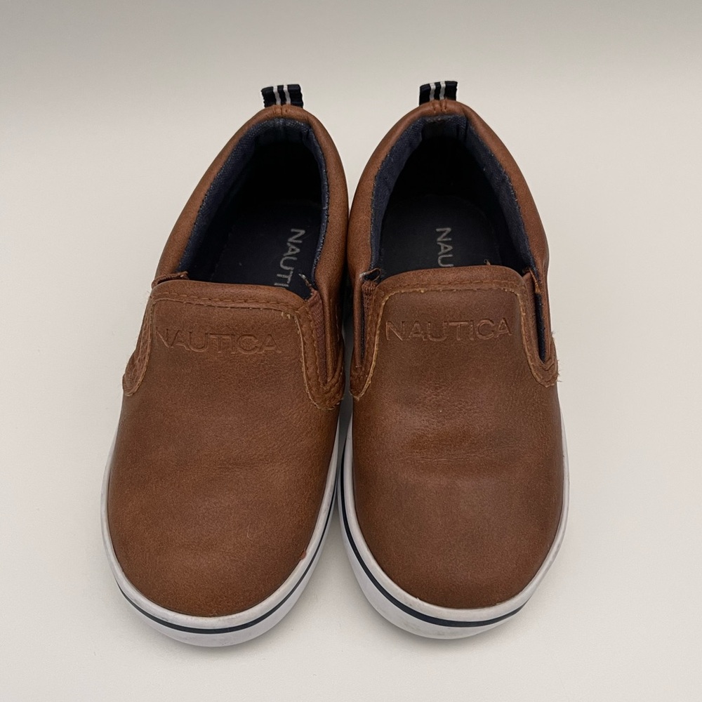 Náutica Brown toddler sneaker Size 7